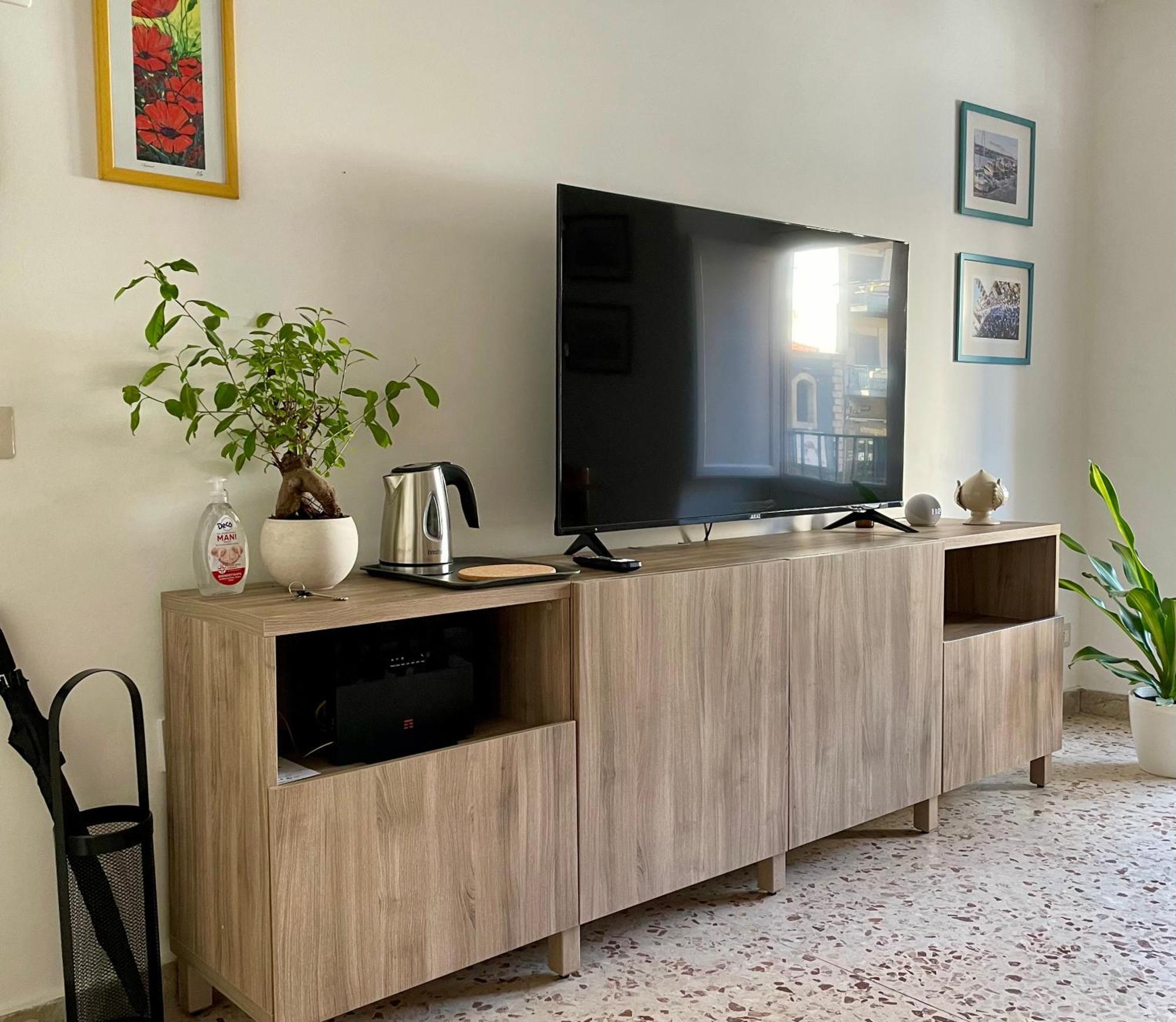 Lorenzo'S House Catania City Centre - Comfortable Large Apartment With 2 Bedrooms And 2 Baths, Close To Trains, Metro And Bus Station Екстериор снимка