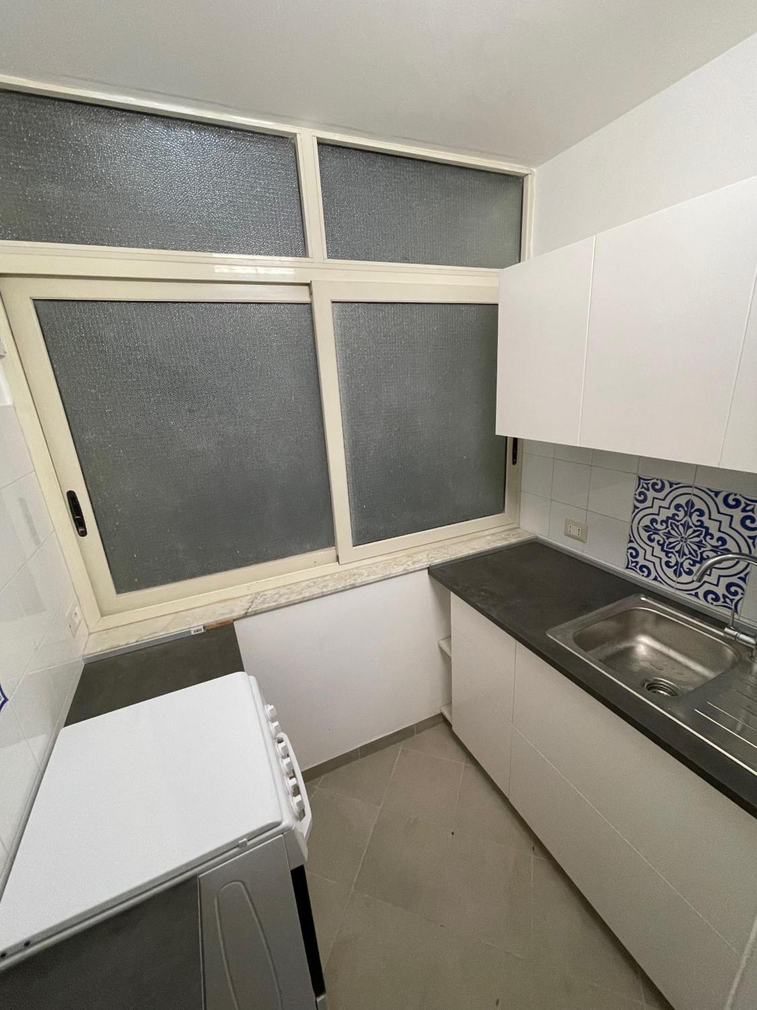 Lorenzo'S House Catania City Centre - Comfortable Large Apartment With 2 Bedrooms And 2 Baths, Close To Trains, Metro And Bus Station Екстериор снимка