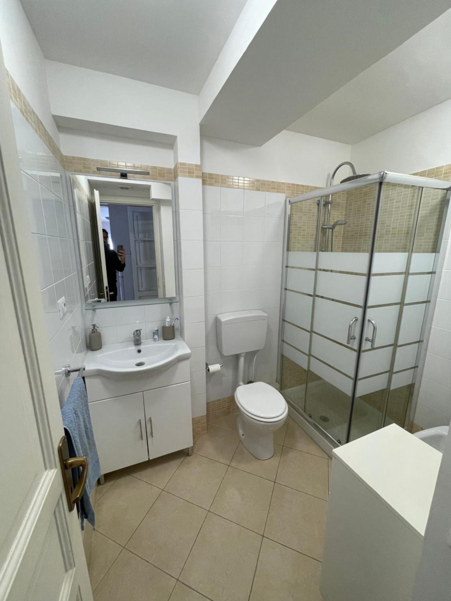 Lorenzo'S House Catania City Centre - Comfortable Large Apartment With 2 Bedrooms And 2 Baths, Close To Trains, Metro And Bus Station Екстериор снимка
